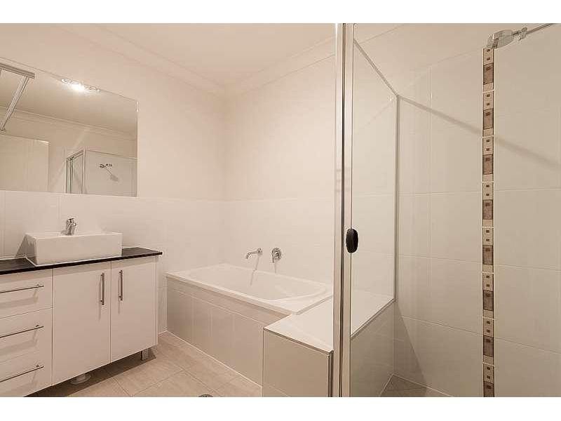 1/16 Braxlaw Crescent, Dakabin QLD 4503