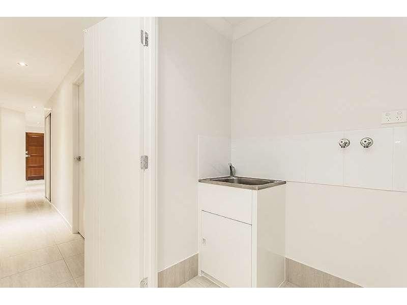1/16 Braxlaw Crescent, Dakabin QLD 4503