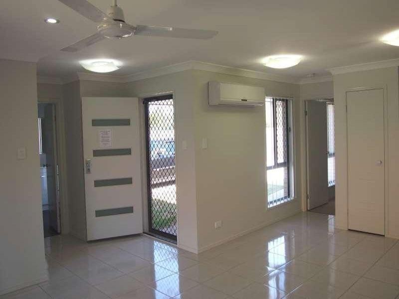 2/108 Graham Road, Morayfield QLD 4506