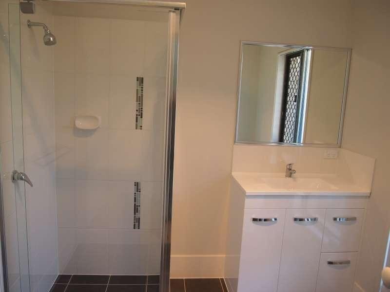 2/108 Graham Road, Morayfield QLD 4506