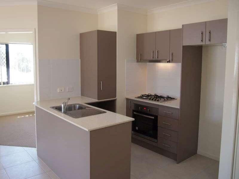 2/22 Montree Circuit, Kallangur QLD 4503