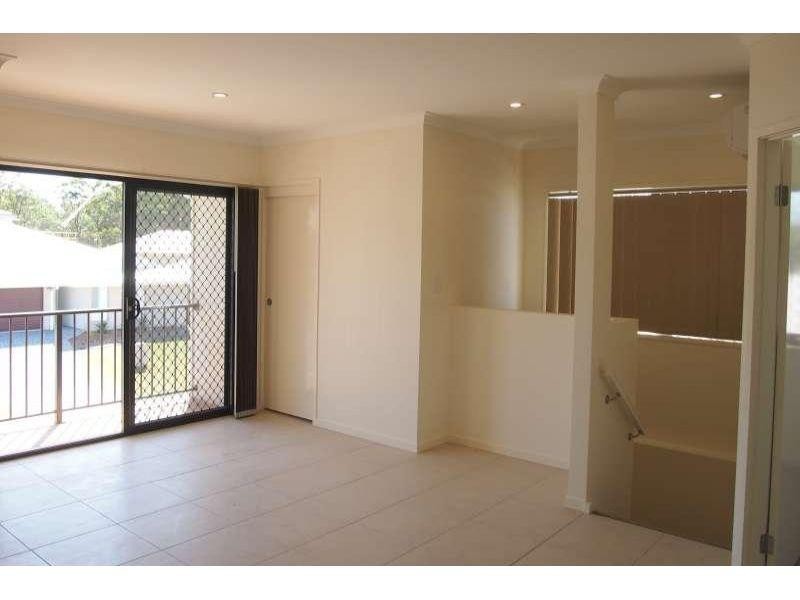 2/22 Montree Circuit, Kallangur QLD 4503