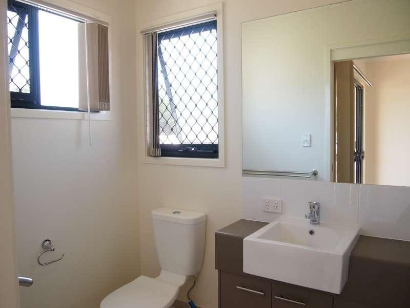 2/22 Montree Circuit, Kallangur QLD 4503