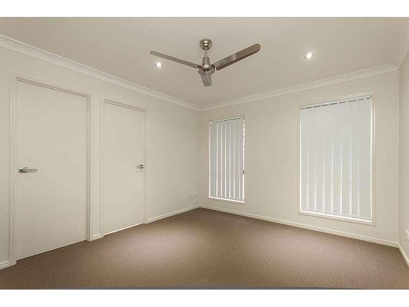 2/17 Montree Circuit, Kallangur QLD 4503