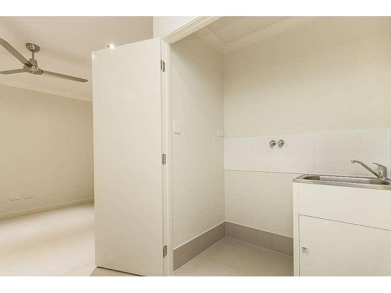 2/17 Montree Circuit, Kallangur QLD 4503