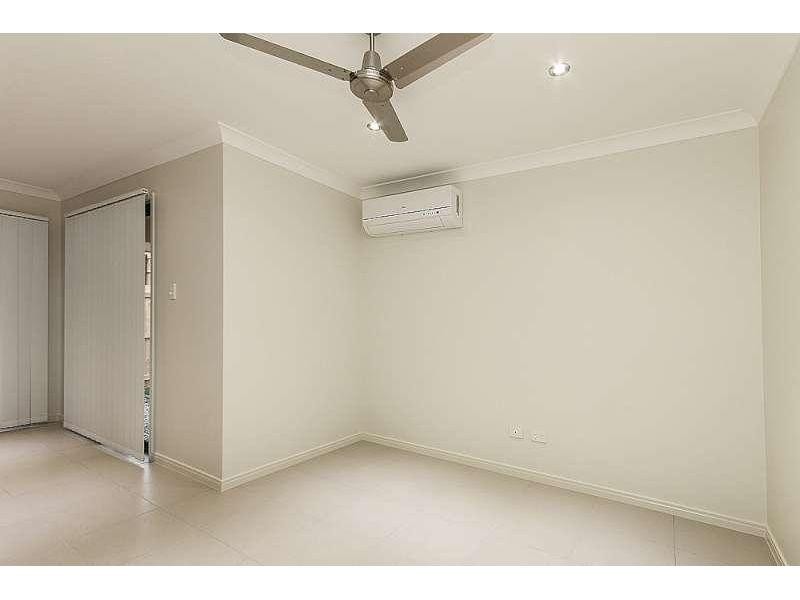 2/17 Montree Circuit, Kallangur QLD 4503