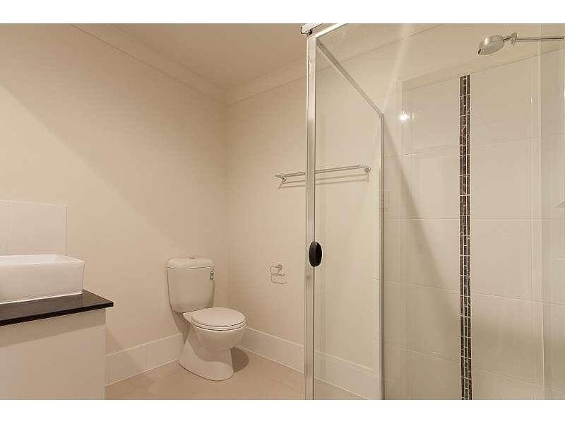 2/17 Montree Circuit, Kallangur QLD 4503