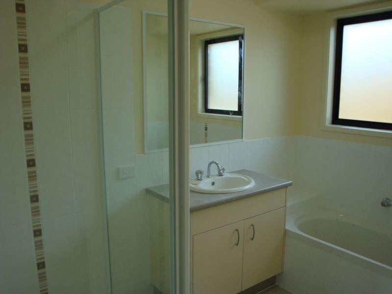 1/3 Rainbird Circuit, Kallangur QLD 4503