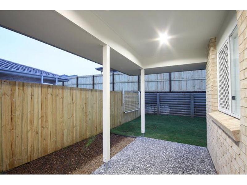 2/9 Midgley Street, Dakabin QLD 4503