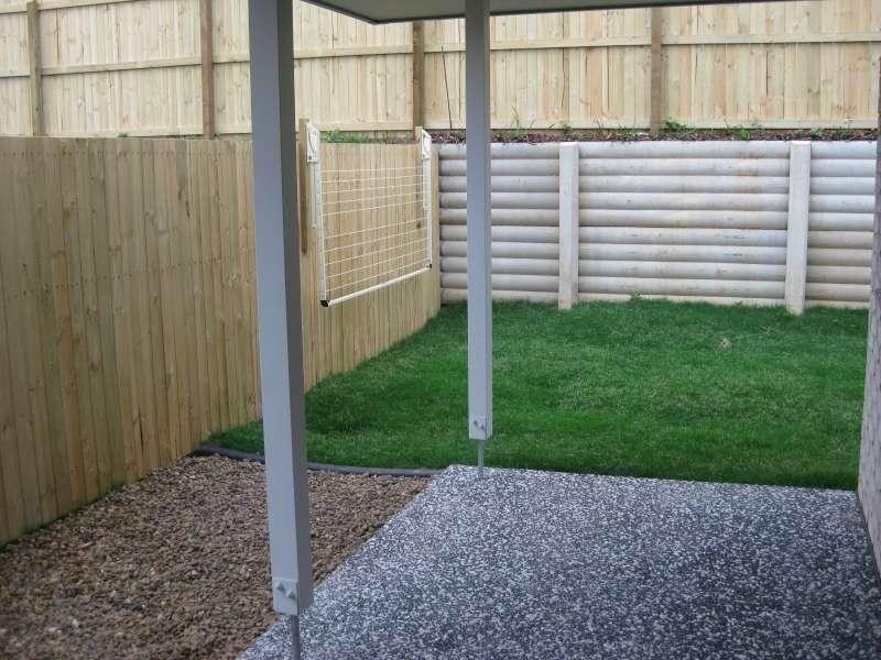 2/9 Midgley Street, Dakabin QLD 4503