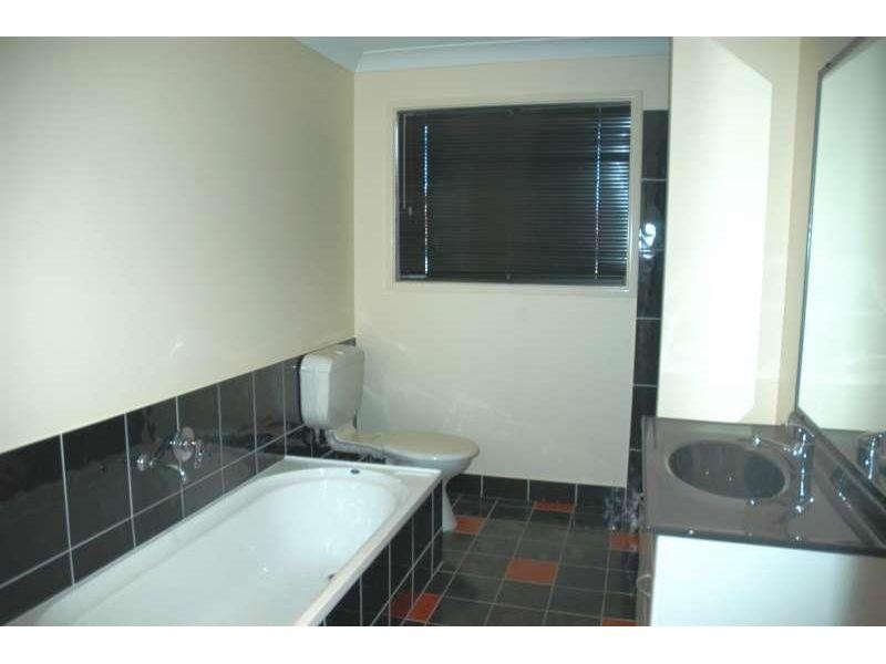 1 Sunbeam Court, Eatons Hill QLD 4037