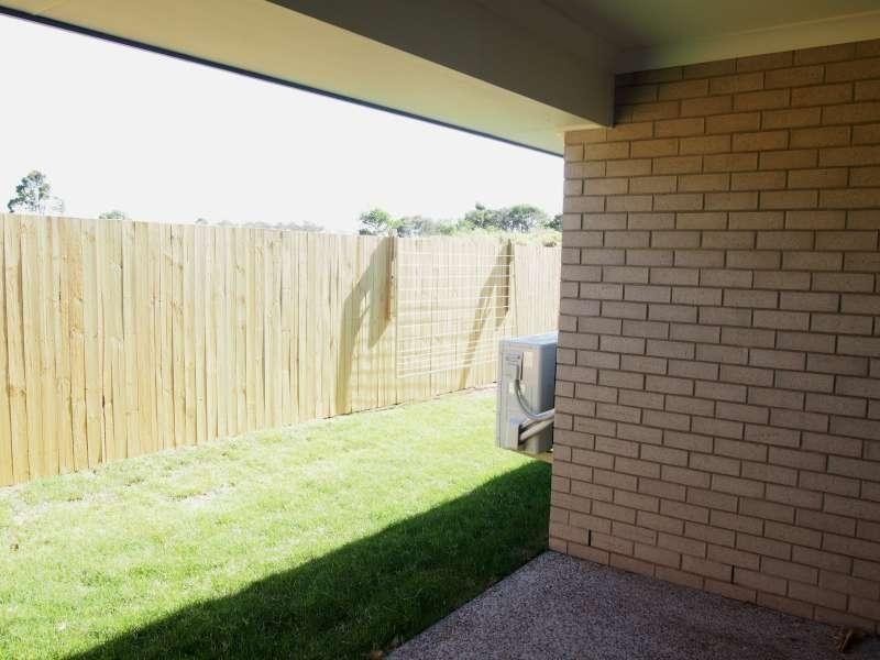 2/16 Lanita Close, Morayfield QLD 4506