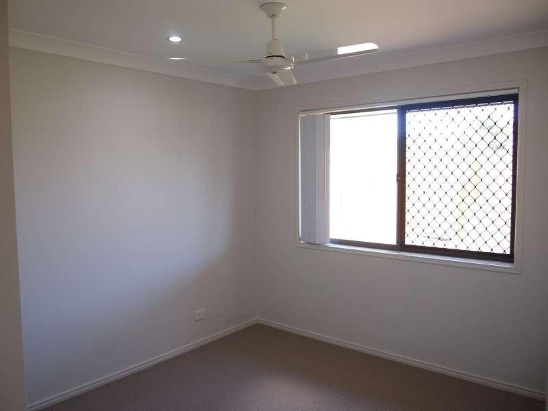 1/16 Lanita Close, Morayfield QLD 4506