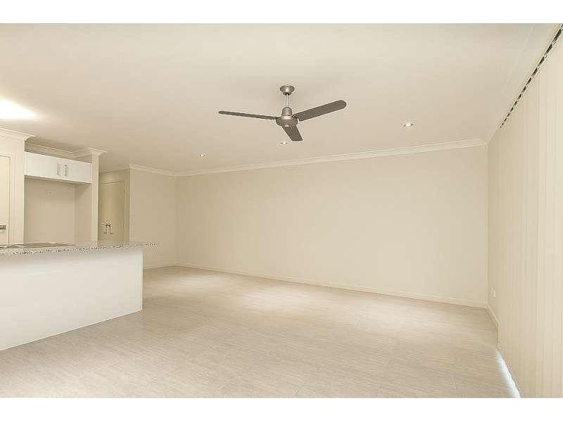 1/14 Braxlaw Crescent, Dakabin QLD 4503