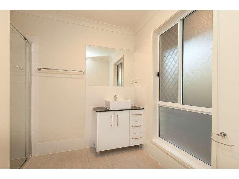 2/14 Braxlaw Crescent, Dakabin QLD 4503