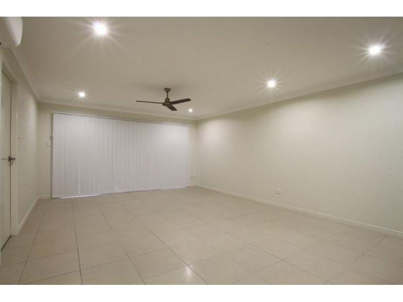 1/3 Apache Street, Dakabin QLD 4503