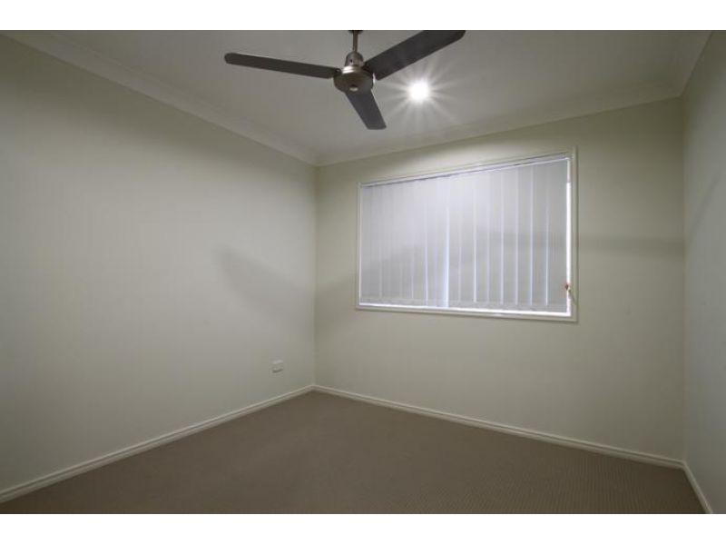 1/3 Apache Street, Dakabin QLD 4503