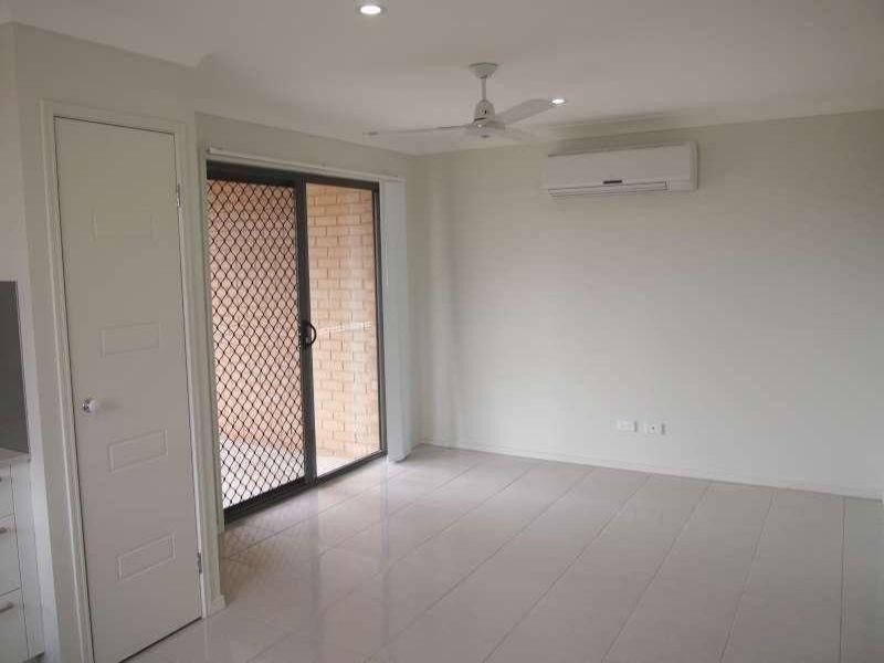 2/2 Retreat Crescent, Narangba QLD 4504