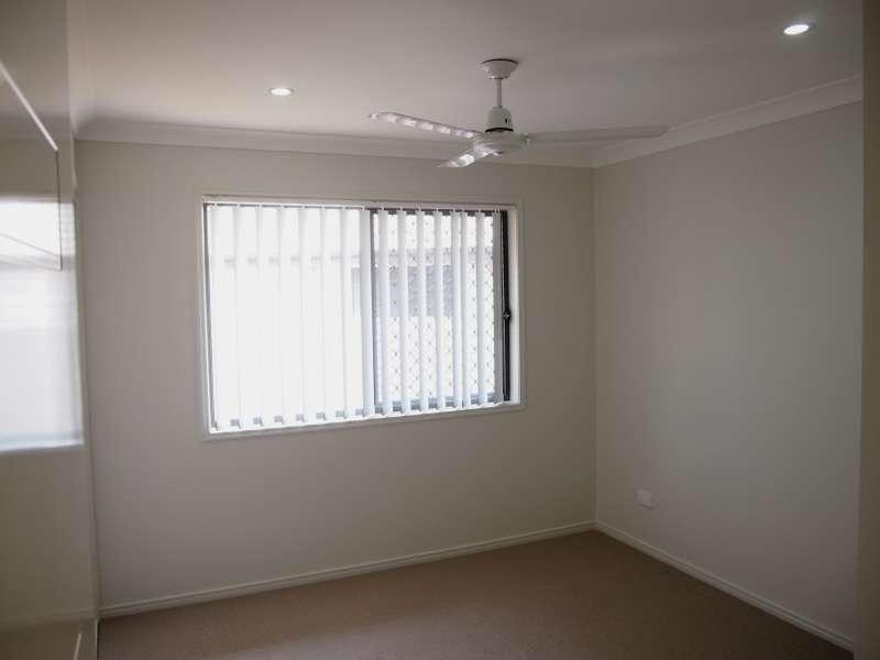 2/2 Retreat Crescent, Narangba QLD 4504