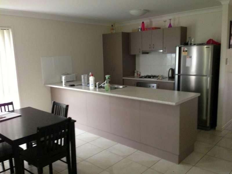 1/16 Rivulet Place, Bellmere QLD 4510