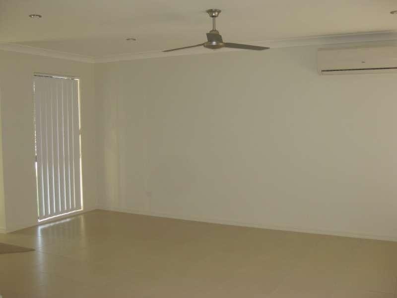 1/4 Gillam Crescent, Bray Park QLD 4500