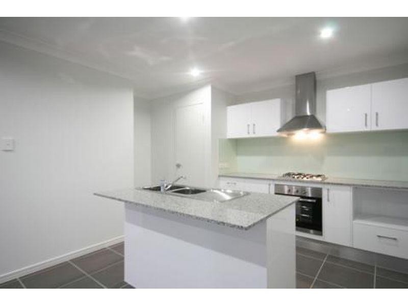 1/15 Wakeham Street, Kallangur QLD 4503