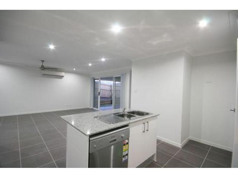 1/15 Wakeham Street, Kallangur QLD 4503