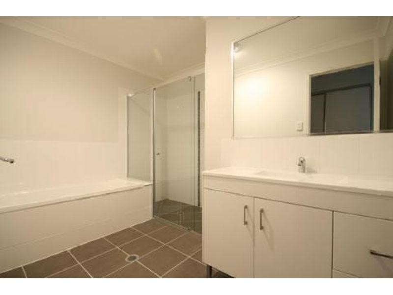 1/15 Wakeham Street, Kallangur QLD 4503