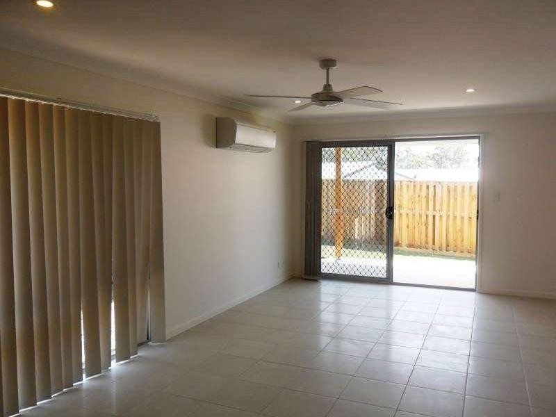 1/4 Fairy Wren Circuit, Dakabin QLD 4503