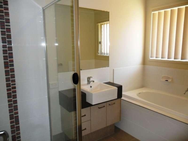 1/23 Montree Circuit, Kallangur QLD 4503