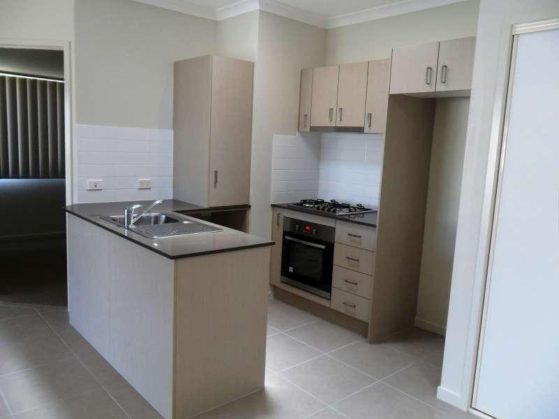 2/23 Montree Circuit, Kallangur QLD 4503