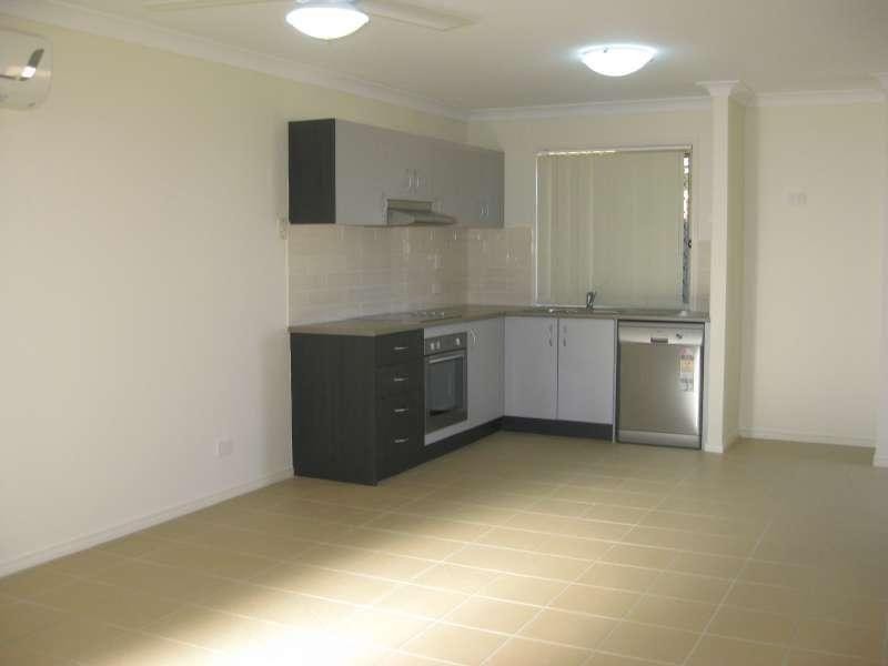 2/12 Grandview Parade, Griffin QLD 4503