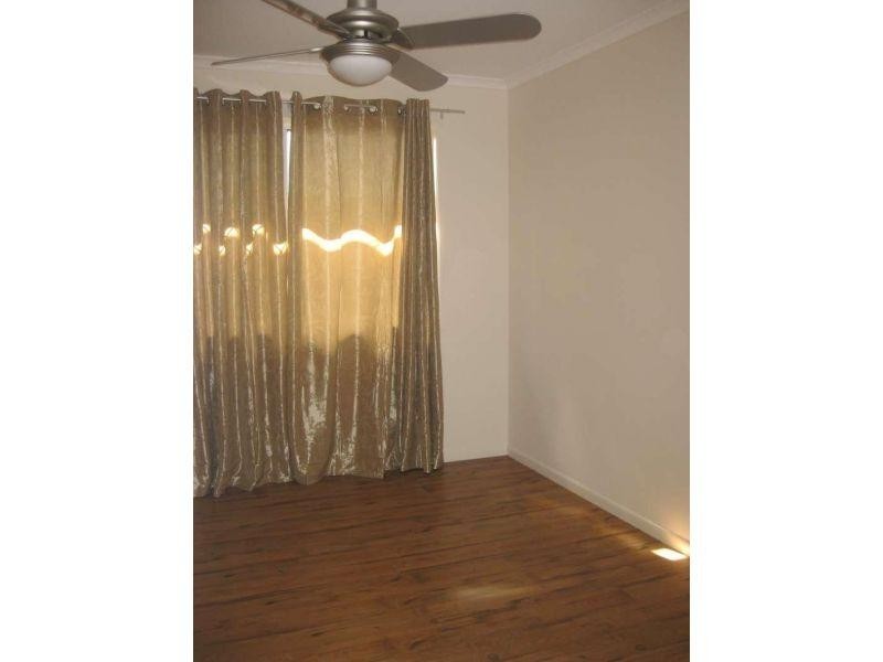 4 Gardner Street West, Kallangur QLD 4503