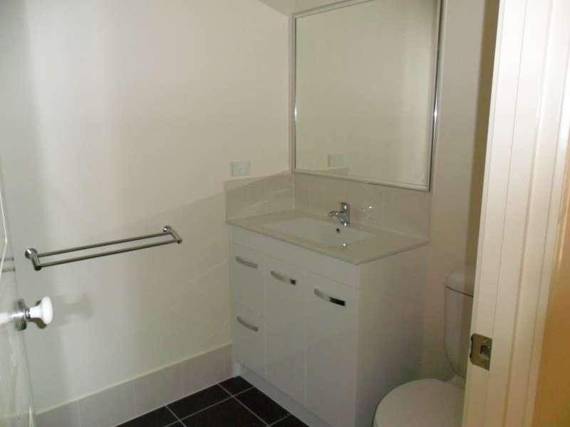 2/19 Sims Street, Caboolture QLD 4510