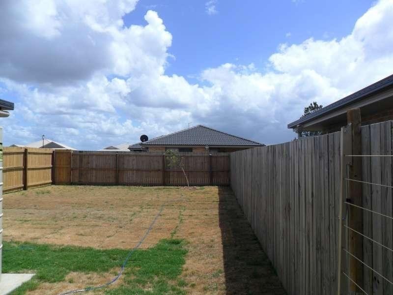 2/19 Sims Street, Caboolture QLD 4510