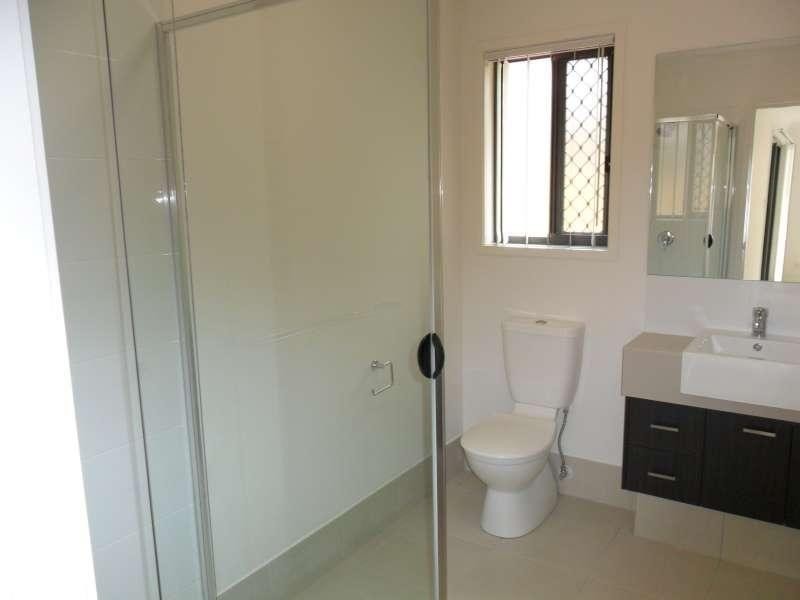 1/3 Applewood Court, Kallangur QLD 4503