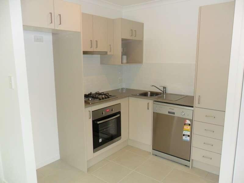 2/3 Applewood Court, Kallangur QLD 4503