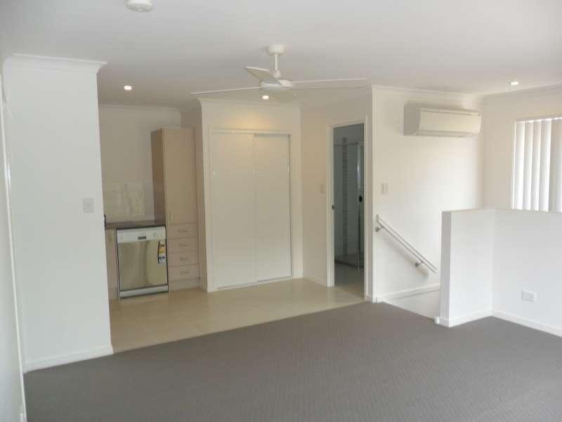 2/3 Applewood Court, Kallangur QLD 4503