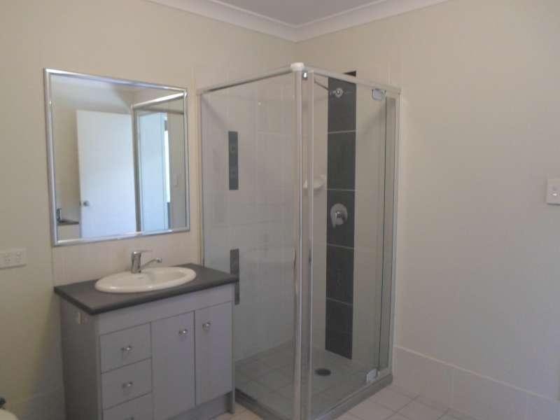 2/19 Grandview Parade, Griffin QLD 4503