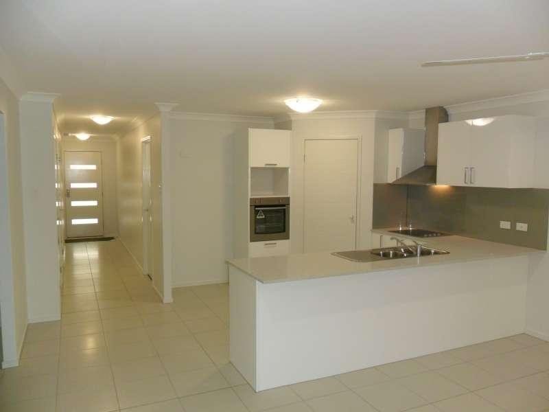 1/3 Nadia Place, Morayfield QLD 4506