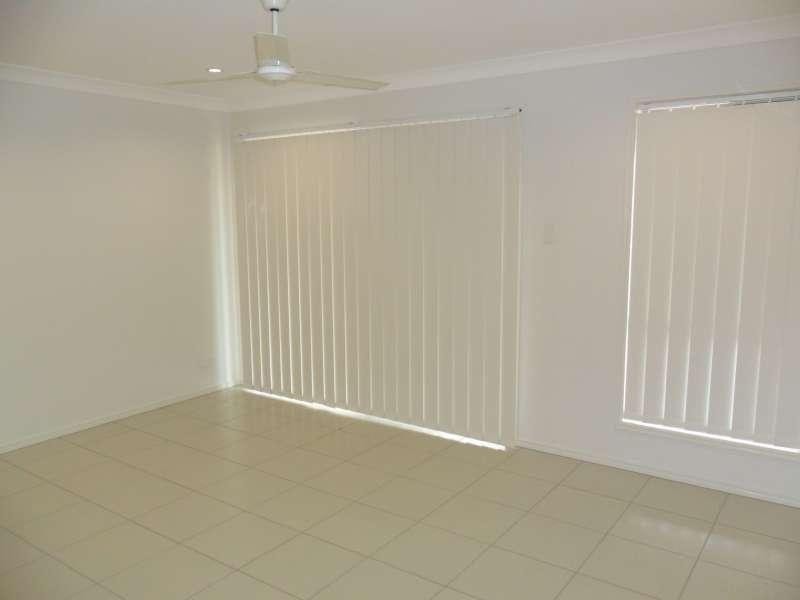 1/3 Nadia Place, Morayfield QLD 4506