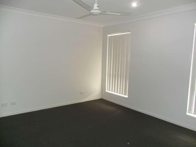 1/3 Nadia Place, Morayfield QLD 4506
