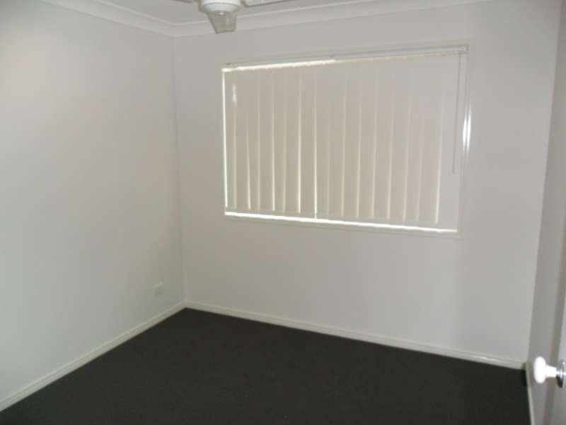 2/3 Nadia Place, Morayfield QLD 4506