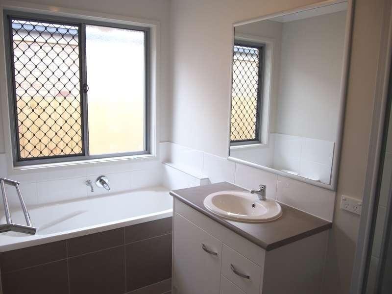 48 Lennon Boulevard, Narangba QLD 4504