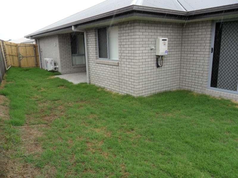 2/51 Peacherine Circuit, Bellmere QLD 4510