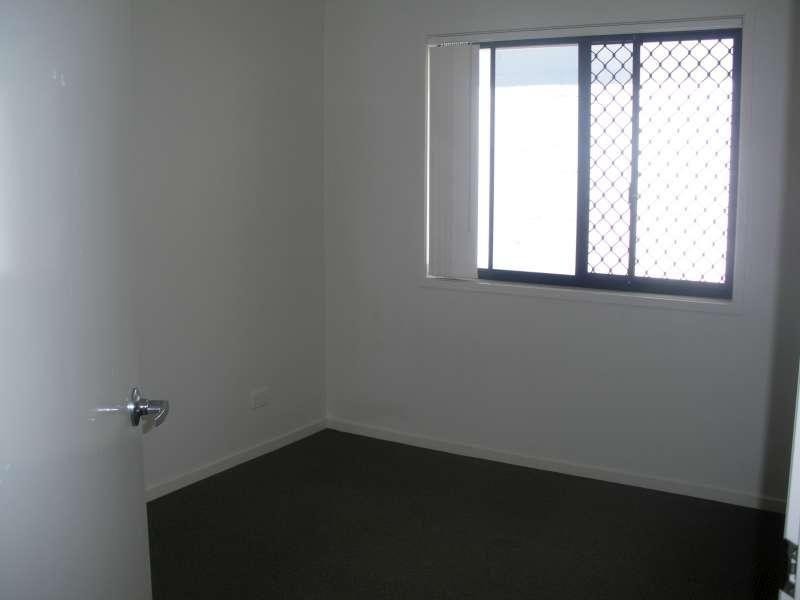 104 Mackintosh Drive, North Lakes QLD 4509