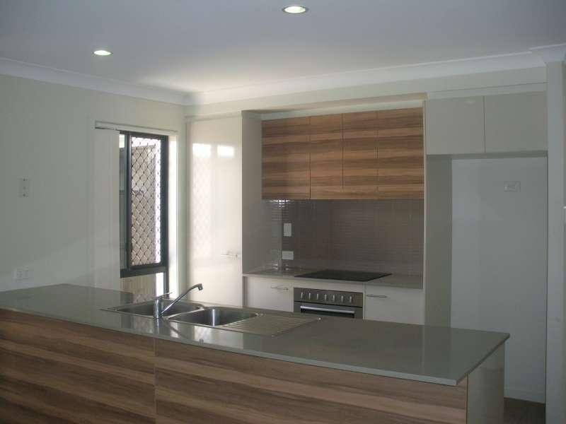 104 Mackintosh Drive, North Lakes QLD 4509