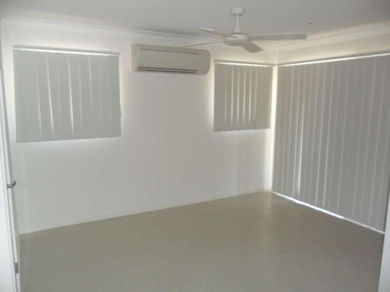 2/23 Bowerbird Crescent, Dakabin QLD 4503