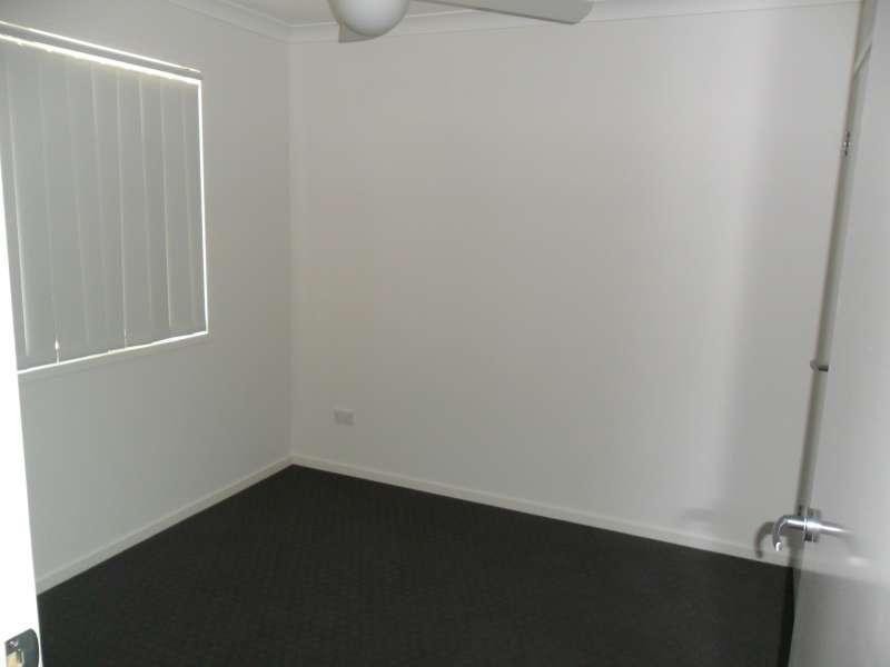 2/23 Bowerbird Crescent, Dakabin QLD 4503