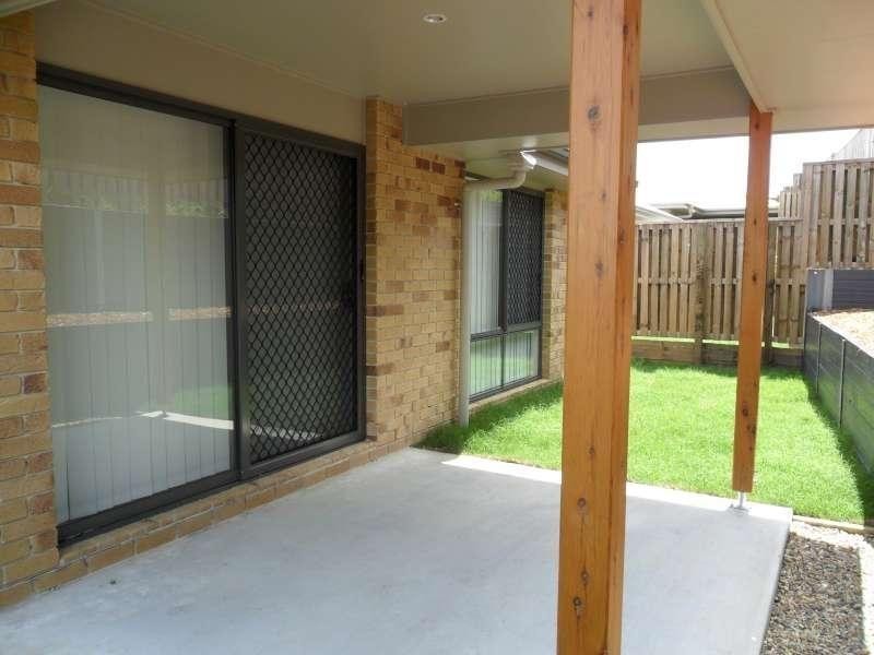 1/23 Bowerbird Crescent, Dakabin QLD 4503